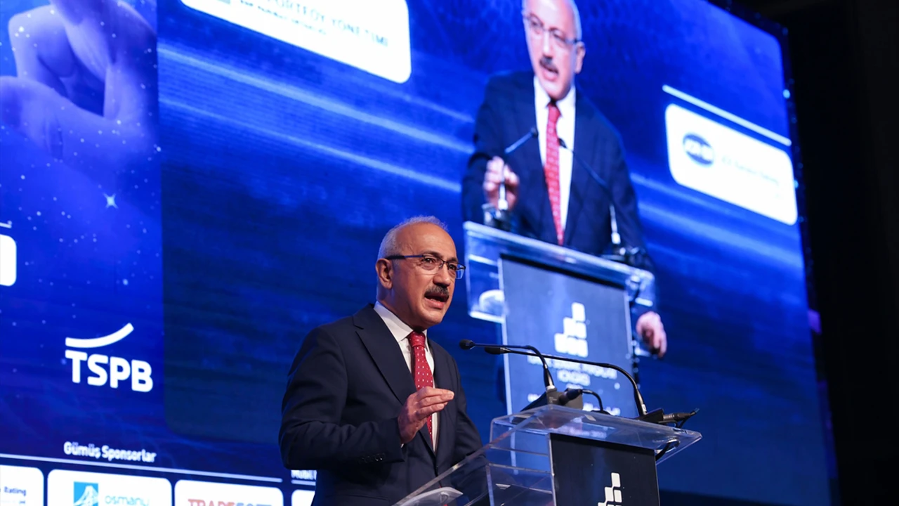 Lütfi Elvan kimdir, kaç yaşında? Hazine ve Maliye Bakanı Lütfi Elvan faiz hakkında ne dedi?